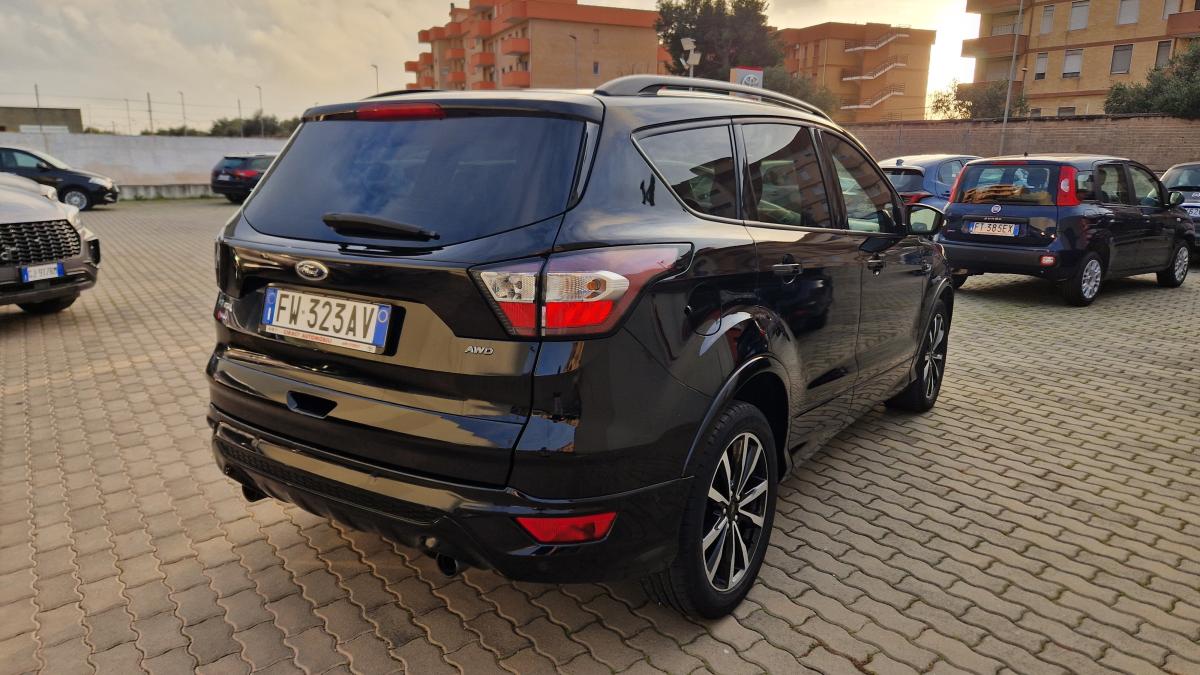 Ford Kuga 2.0 TDCI 180 CV 4WD Powershift ST-Line